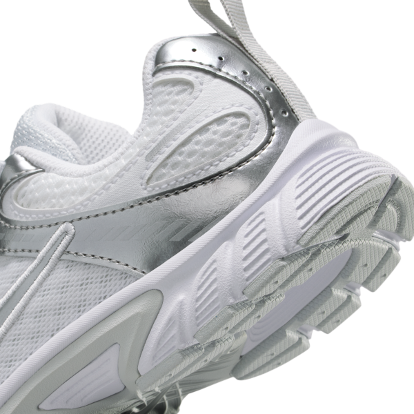 Nike V5 RNR Abrasion Resistant Low top Kids Lifestyle Shoes Silver Kids' - View 8