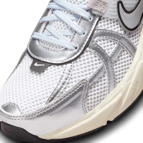Nike V2K Run Summit White Metallic Silver Women's - View 8