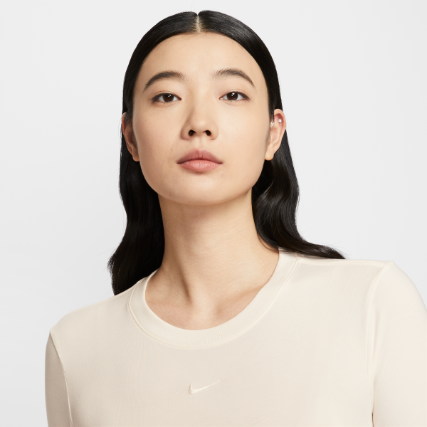Nike Sportswear Chill Knit Women's Slim Long Sleeve Cropped Top - View 3