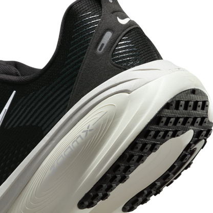 Nike Vomero 18 Black Coconut Milk Light Iron Ore Summit White - View 8