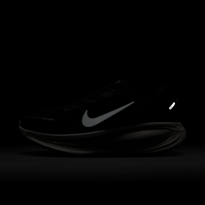 Nike Vomero 18 Black Coconut Milk Light Iron Ore Summit White Women's - View 10