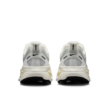 Nike Vomero 18 Summit White Coconut Milk Women's - View 6