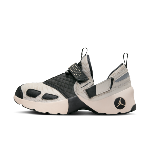 Jordan Trunner Lx Light Orewood Brown Women's - View 1