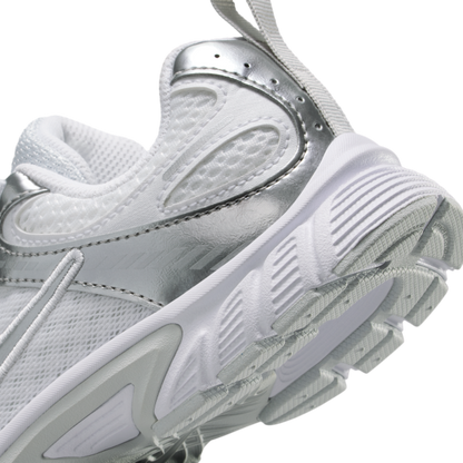 Nike V5 RNR Abrasion Resistant Low top Kids Lifestyle Shoes Silver Kids' - View 8