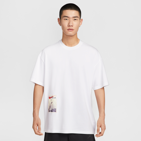 Nike T Shirts Men's White Crew Neck Moderate Straight Fit - View 1