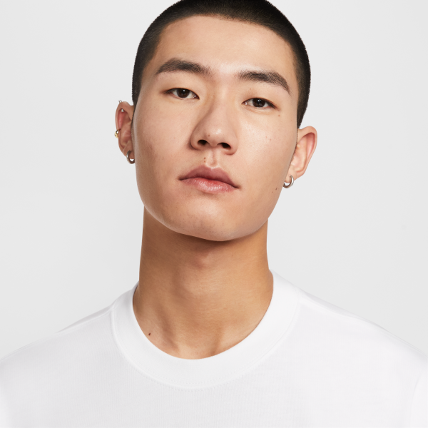 Nike T Shirts Men's White Crew Neck Moderate Straight Fit - View 3