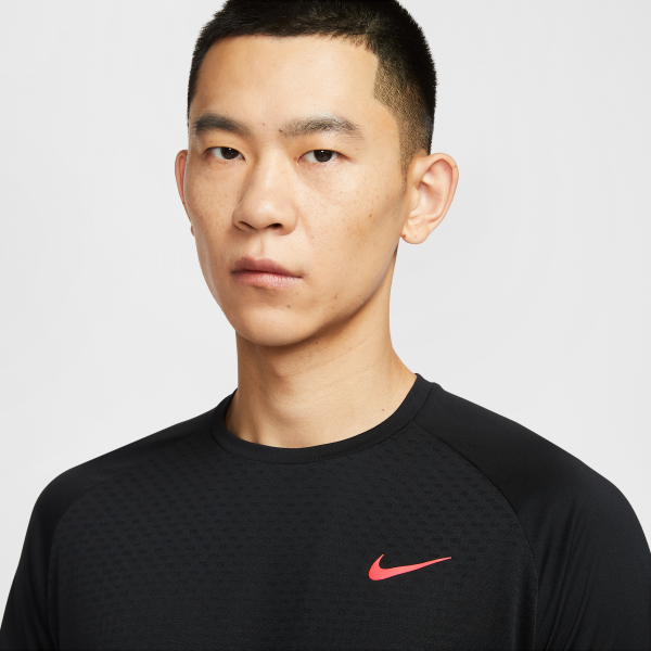 Nike Dri Fit T Shirts Men's Black Crew Neck Moderate - View 3