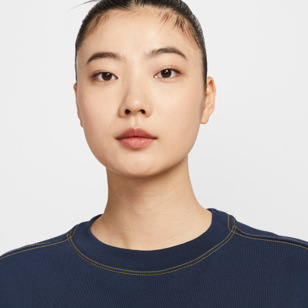 Nike Sportswear Women's Graphic T Shirt - View 3
