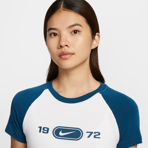 Nike Chill Slim Raglan sleeve T shirt - View 3