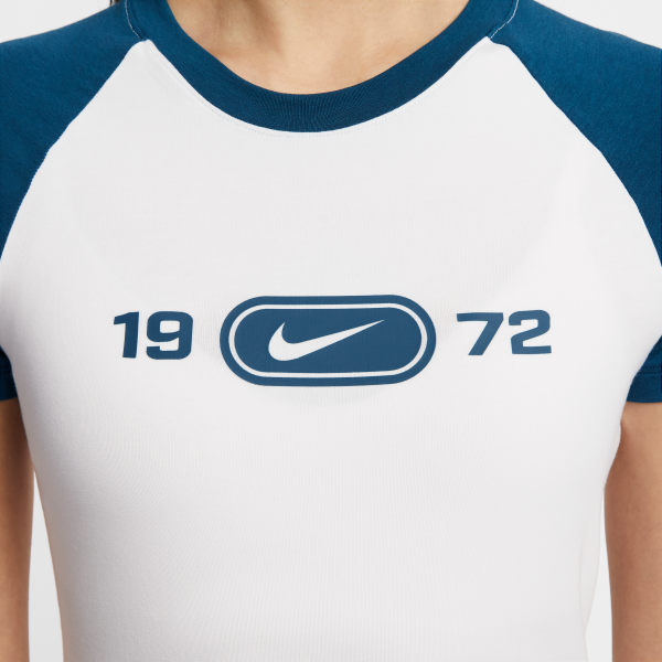 Nike Chill Slim Raglan sleeve T shirt - View 4