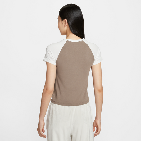 Nike Sportswear Chill Knit Women's Slim Graphic T-Shirt - View 2