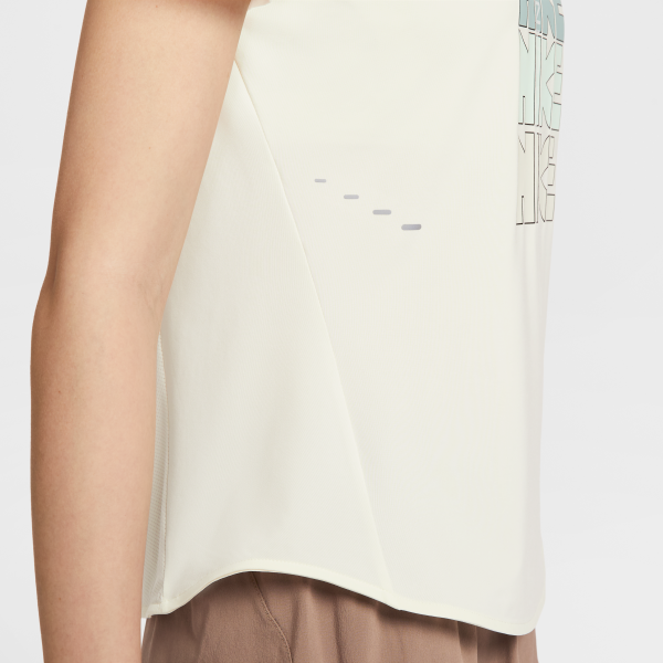 Nike T Shirts Women's Beige Crew Neck Moderate Other - View 5