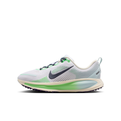 Nike Vomero 18 Low top Kids' Running Shoes White Green Teenagers - View 1