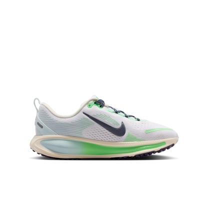 Nike Vomero 18 Low top Kids' Running Shoes White Green Teenagers - View 3