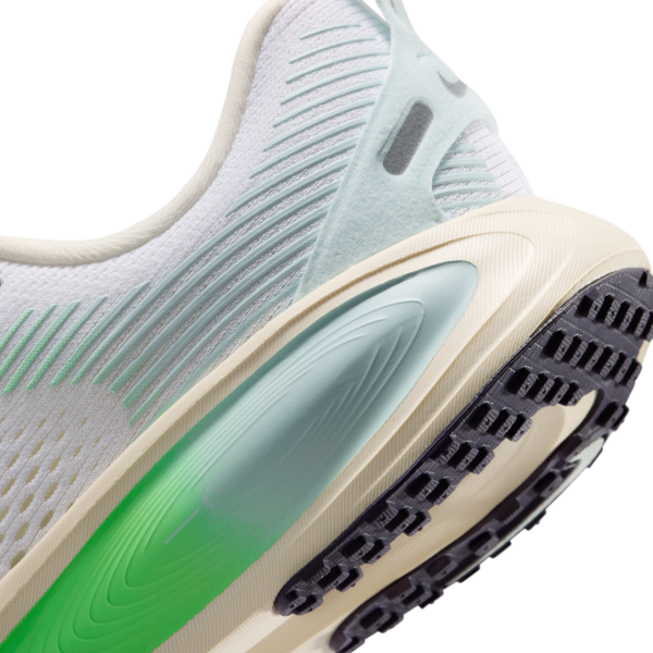 Nike Vomero 18 Low top Kids' Running Shoes White Green Teenagers - View 8